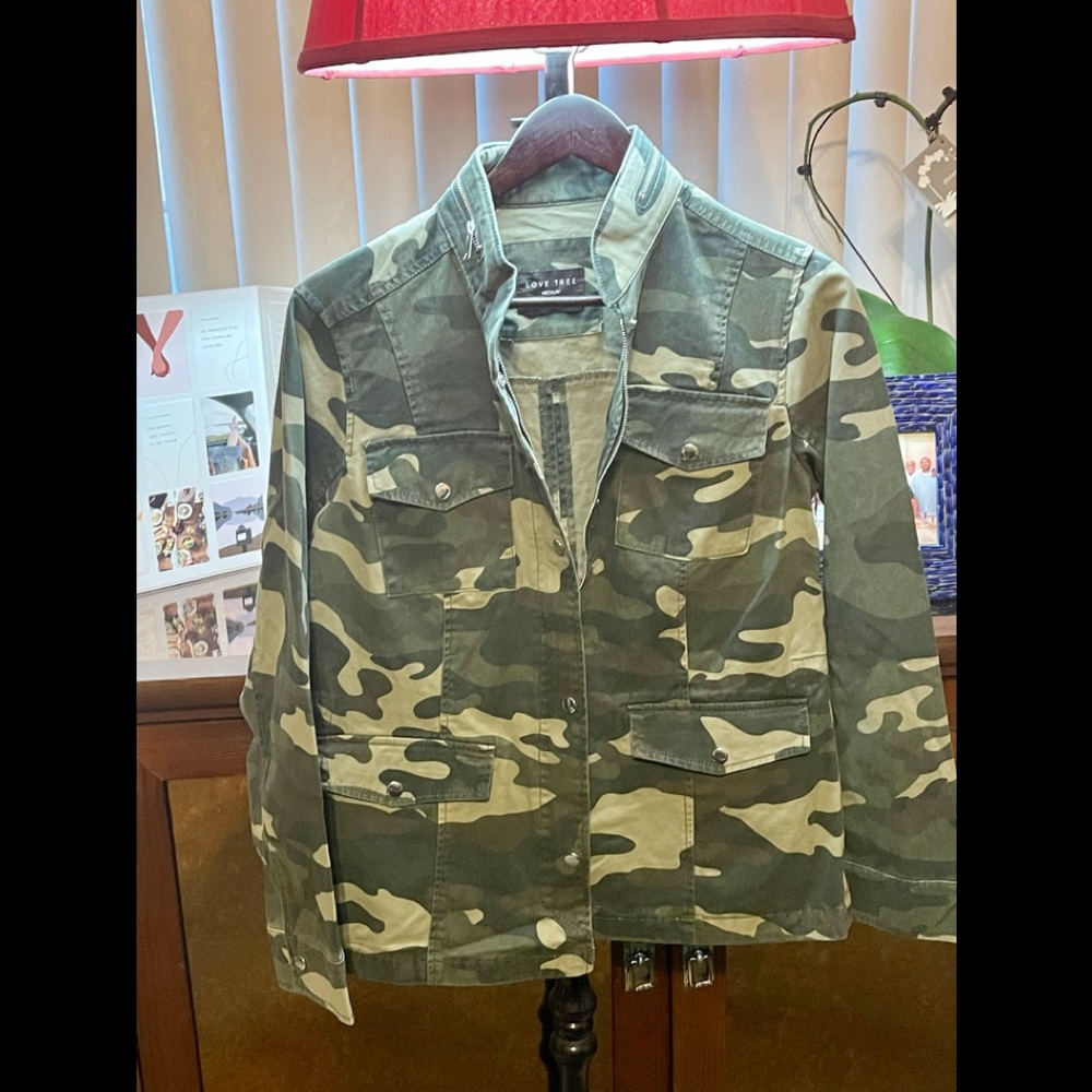 NWOT Love Tree Camo Jacket w/ drawstring cord